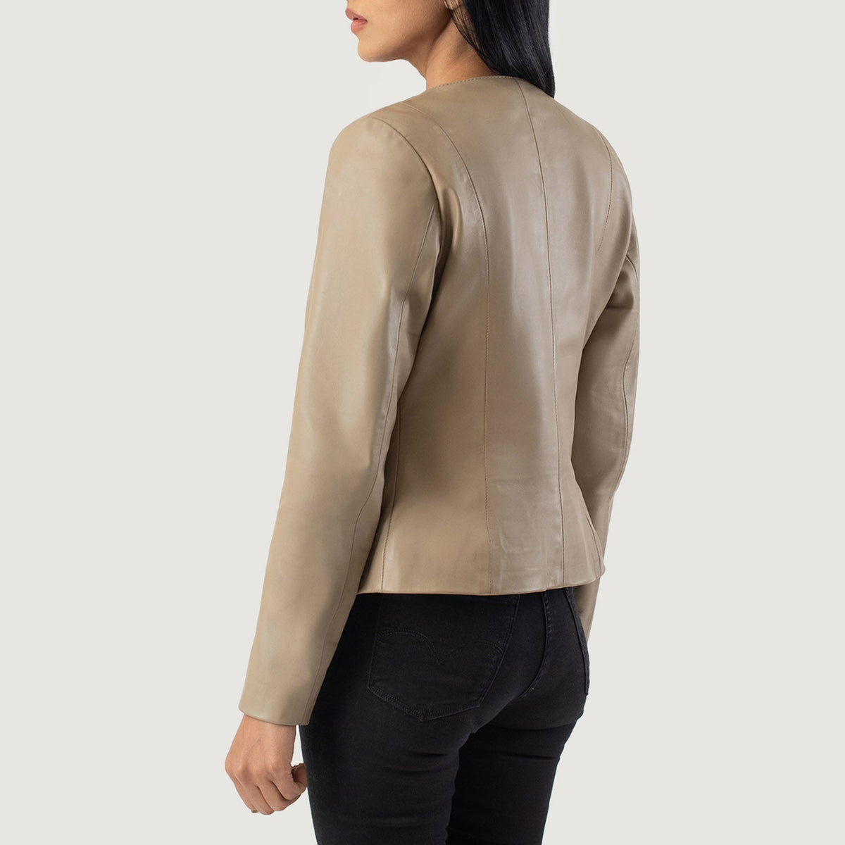 
Authentic Sheepskin Leather with Semi-aniline Finish Grain Texture & Heavy-Duty Seam Stitching Detail