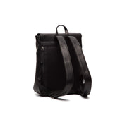 
100% Full-Grain Wax Pull-Up 100% Full-Grain Leather Grain Texture & Handcrafted Patina Detail