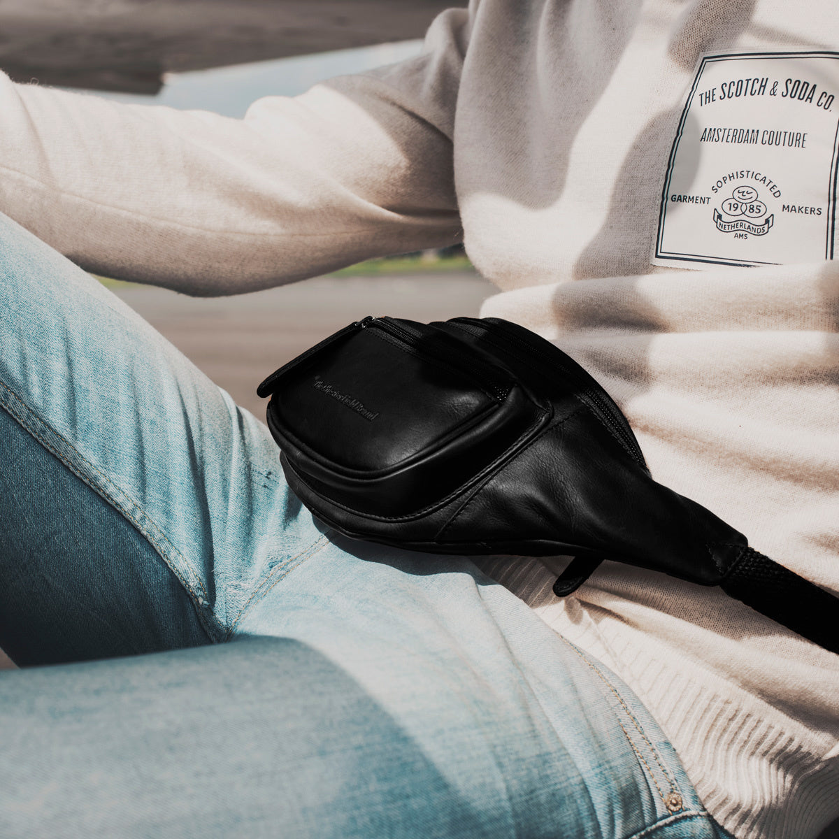 
Jack Full-Grain Leather Belt Bag - Structured Side Profile Showing Gusset Depth & Expansion Capacity