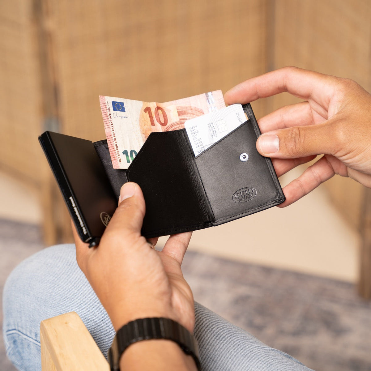 
Lancaster Full-Grain Leather Card Holder - Structured Side Profile Showing Gusset Depth & Expansion Capacity