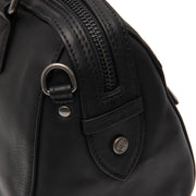 
Close-Up Detail of Classic Collar & Heavy-Duty Zipper Hardware on Dalford Full-Grain Leather Handbag