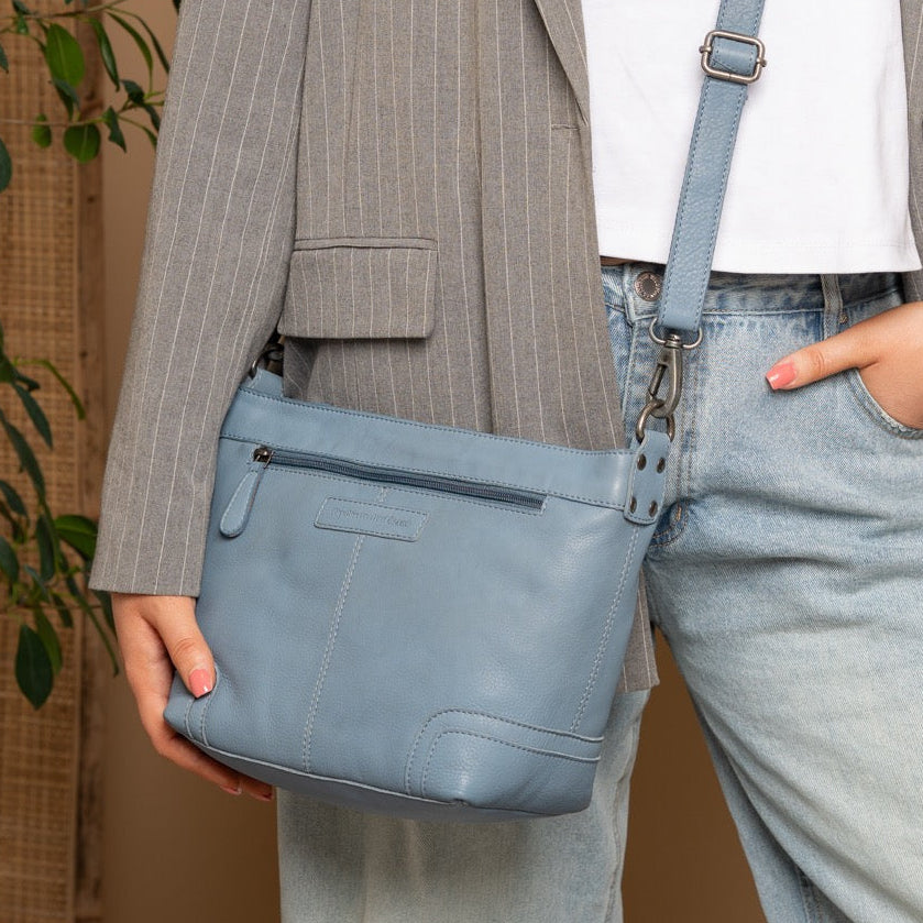 
Zarita Full-Grain Leather Shoulder Bag – alternate product view 3