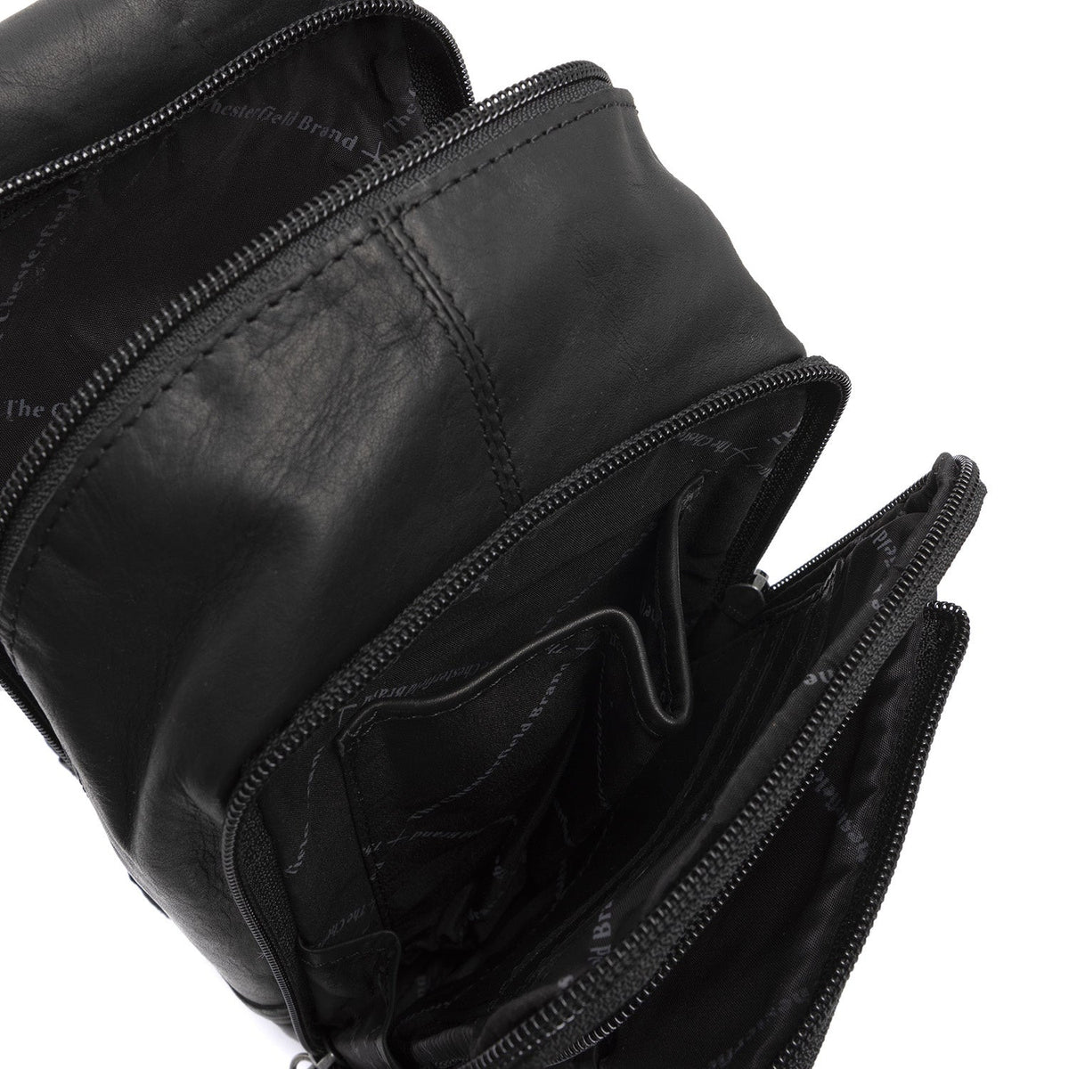 
Leather Sling Bag Riga - Structured Side Profile Showing Gusset Depth & Expansion Capacity