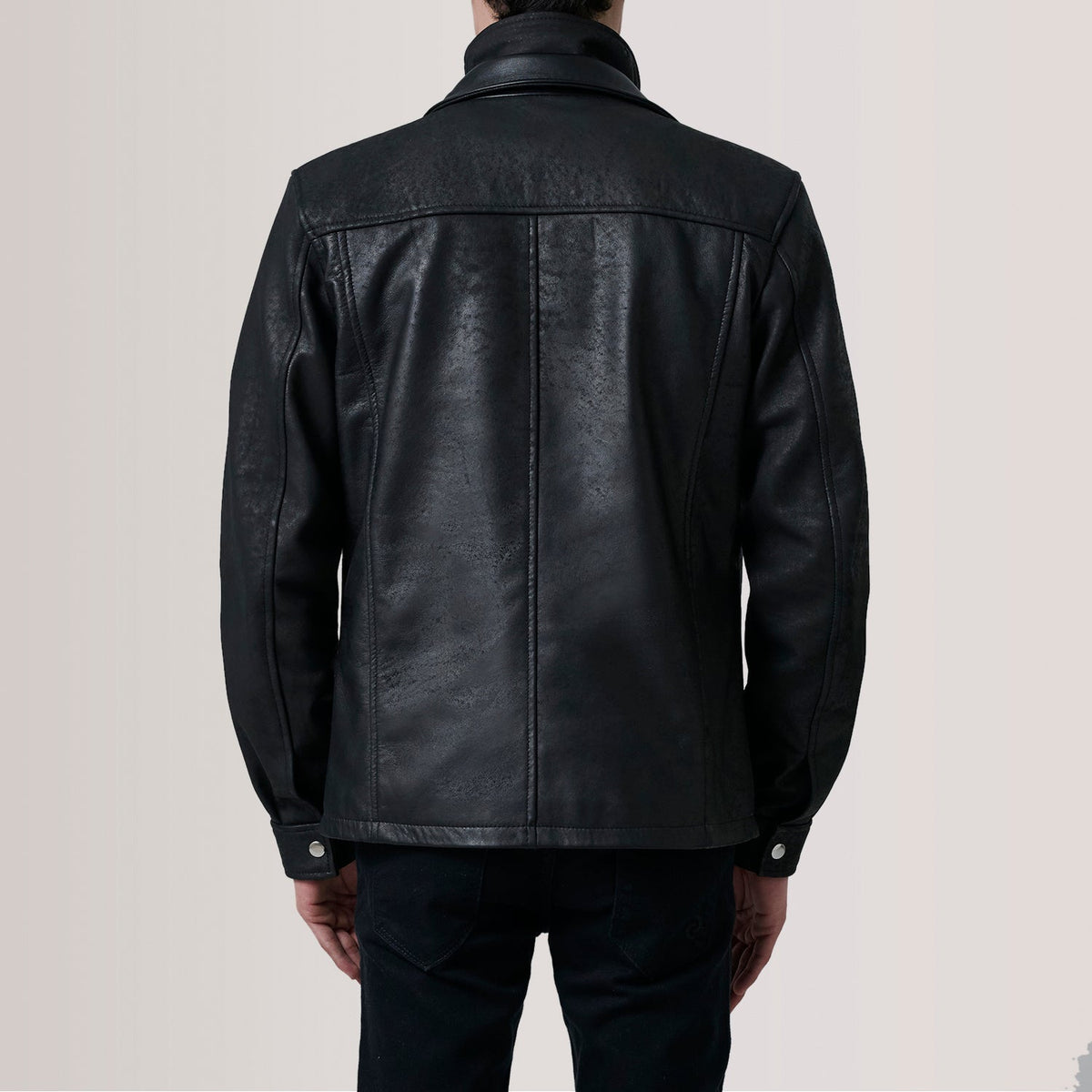 
Authentic Sheepskin Snuffed with Snuffed Finish Grain Texture & Heavy-Duty Seam Stitching Detail